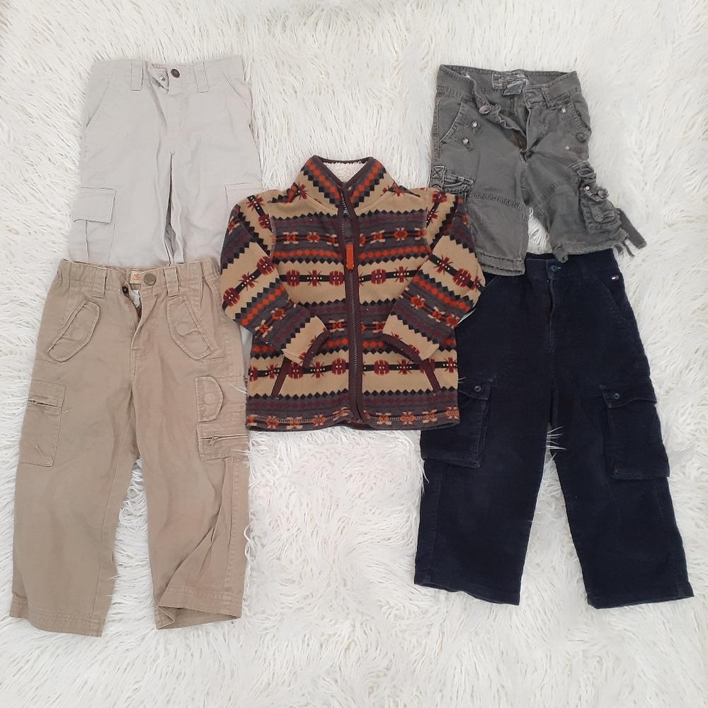 Boy 2t and 3t lot pants and sweater